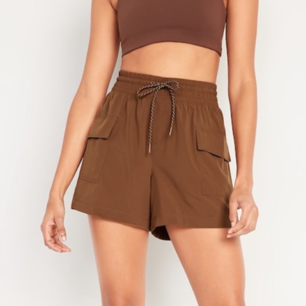 NWT: Old Navy High Rise Cargo Short